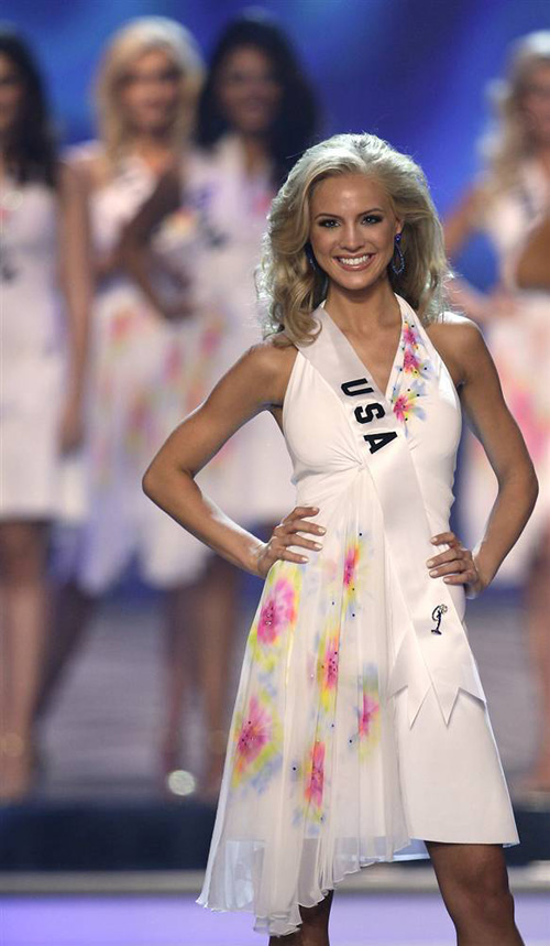 Мисс США Кристен Далтон (Kristen Dalton) из Северной Каролины вошла в топ-10 красавиц.