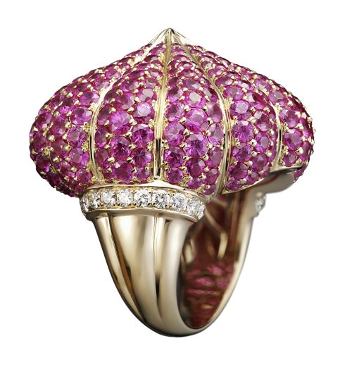 Кольцо "Godron": Розовое золото, бриллианты, розовые сапфиры