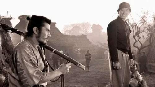 Два величайших имени в истории японского кино: актер Тоширо Мифунэ и режиссер Акира Куросава на съемках фильма ?Семь самураев?, 1954 год.