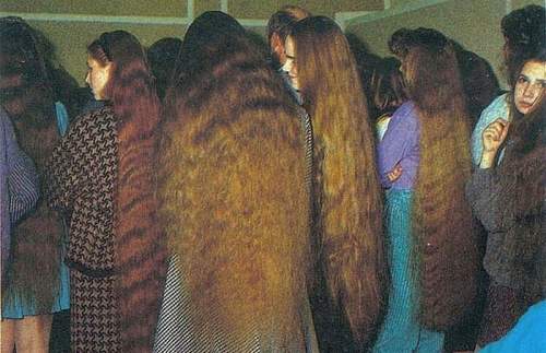 Девушки подают заявки на кастинг моделей в Литве, 1992 г.