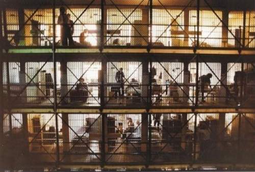  1981 г. Таро Ямасаки за фотографии мичиганской тюрьмы 