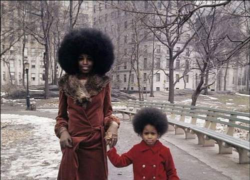 Мать и дочь в Нью-Йорке, 1970 год.
