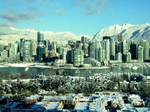 Панорама снежного Ванкувера.