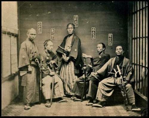 Воины-самураи, снятые между 1860 и 1880 годами