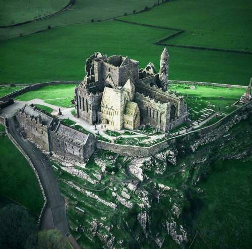 Скала Кашел, древнее королевское место королей Мюнстера в графстве Типперэри, Ирландия