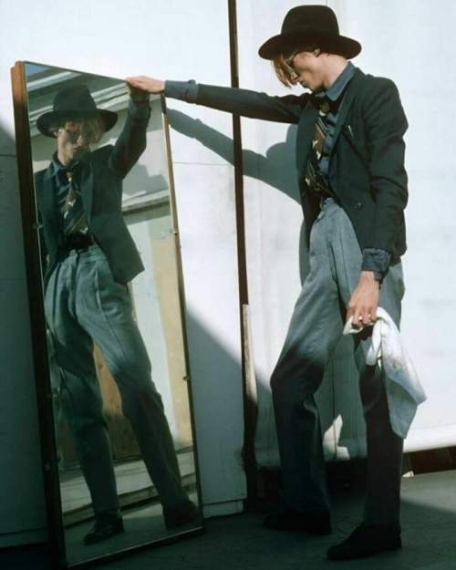 Дэвид Боуи на фото Стива Шапиро, 1975 год.