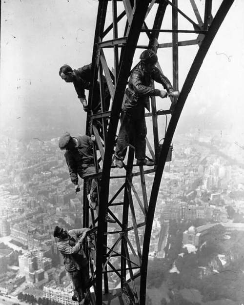 Вид с Эйфелевой башни в 1932 году